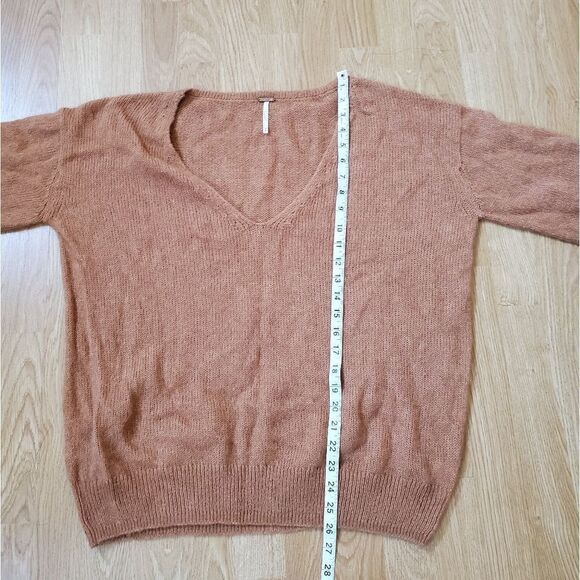 Free People Gossamer V-Neck Sweater Sz Med - Picture 9 of 11